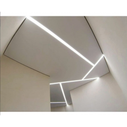 Натяжной потолок со световыми линиями